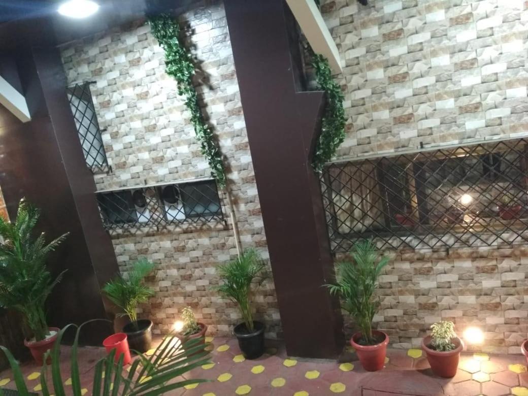 Hotel Qamar Mumbai Exterior foto