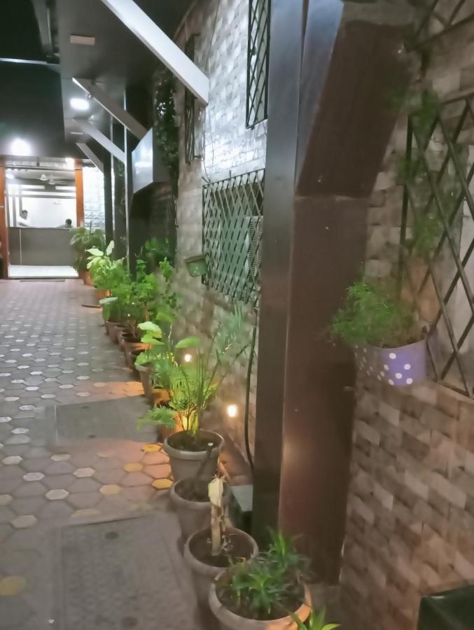 Hotel Qamar Mumbai Exterior foto